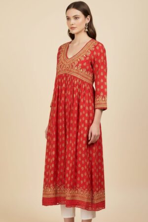 Red salwar
